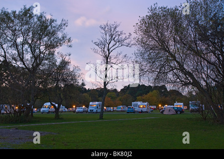 Caravaning und Camping Club Website in Keswick. Fotografieren in der Dämmerung. Stockfoto