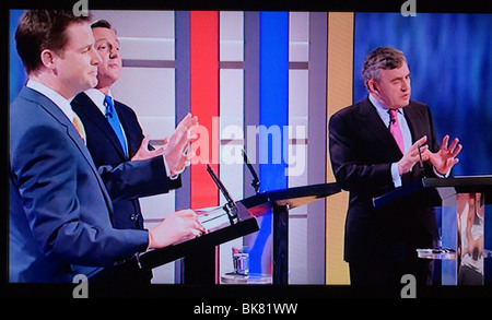 Parlamentsabgeordnete UK First Television Election Debate, (L-R) Nick Clegg, David Cameron, Gordon Brown, 15. April 2010. HOMER SYKES, 2010er Stockfoto