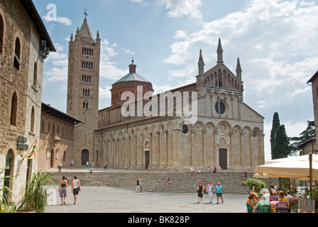 Massa Marittima Kathedrale und Hauptplatz Stockfoto