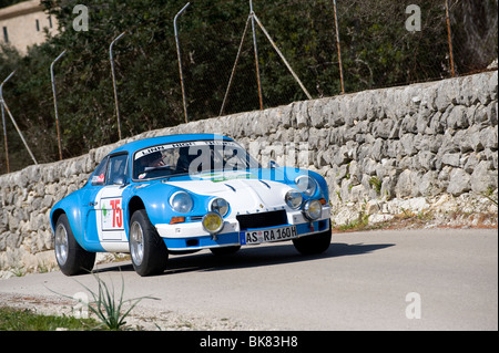 1970 Renault Alpine A110 Berlinette klassischen Sportwagen Teilnahme an einer Kundgebung in Spanien. Stockfoto