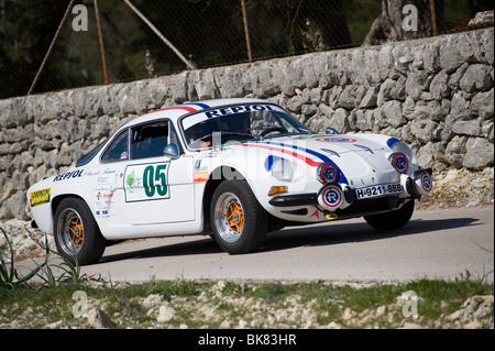 1969 Renault Alpine A110 Berlinette klassischen Sportwagen Teilnahme an einer Kundgebung in Spanien. Stockfoto