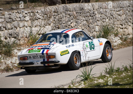 1969 Renault Alpine A110 Berlinette klassischen Sportwagen Teilnahme an einer Kundgebung in Spanien. Stockfoto