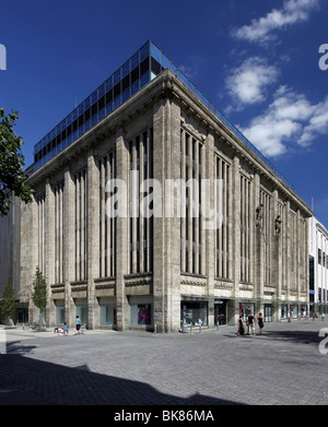 Fassade des ehemaligen Kaufhauses Theodor Althoff, heute Karstadt