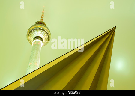 Der Berliner Fernsehturm im Abend, Festival der Lichter 2009, Berlin, Deutschland, Europa Stockfoto