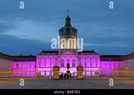 Hauptportal des Schloss Charlottenburg Palast während das Festival der Lichter 2009, Berlin, Deutschland, Europa Stockfoto