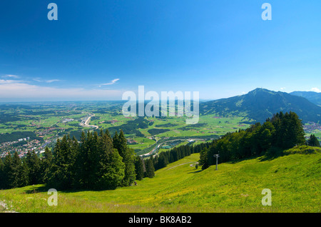 Blick am Mittag vom Gruenten Berg, Allgäu, Bayern, Deutschland, Europa Stockfoto