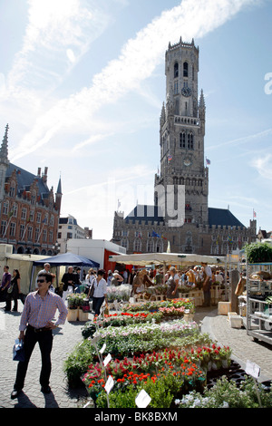 Belford Glockenturm im Markt Platz von Brügge, Flandern, Belgien, Europa Stockfoto