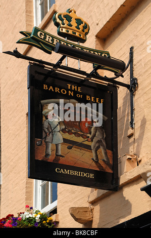 Gasthaushild "Der Baron von Rindfleisch", 19 Bridge Street, Cambridge, Cambridgeshire, England, Vereinigtes Königreich, Europa Stockfoto