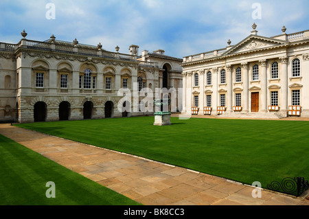 Senat-Haus mit Innenhof, entworfen im Jahre 1730 von James Gibbs, rein klassische Architektur des Königs-Parade, Cambridge, Cambridg Stockfoto