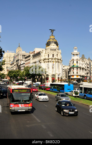 Metropolis Gebäude, 1910, Edificio Metrópolis, auf der Gran Vía mit seinen monumentalen Engelsstatue, Madrid, Spanien, Iberische Penins Stockfoto