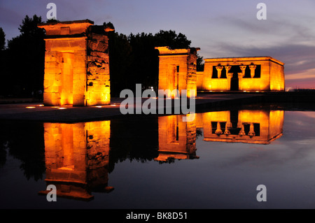 Templo de Debod, nubischen Tempel, Dämmerung, ein Geschenk der ägyptischen Regierung an Spanien im Jahre 1968, Madrid, Spanien, Iberische Halbinsel, E Stockfoto