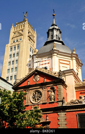 Wende des Jahrhunderts Gebäude auf der Calle de Alcalá, Madrid, Spanien, Iberische Halbinsel, Europa Stockfoto