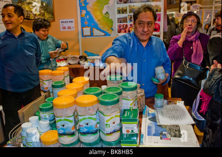 Geschäftsmann , Nachhaltiges Geschäft, Bio-Lebensmittel, Festival, Paris, Frankreich, Equitable Commerce' Cosmetics Stockfoto