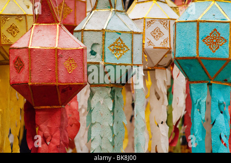 Papierlaternen im Wat Phan Tao buddhistischer Tempel in Chiang Mai, Thailand. Stockfoto