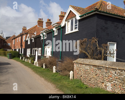 Waterside Häuser am Kai in Burnham Overy Staithe Norfolk UK Stockfoto