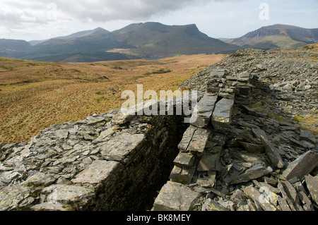 Mynydd Drws-y-Coed - Y Garn (Nantlle Grat) und Mynydd Mawr, aus alten Mine Funktionsweise, Snowdonia, North Wales, UK Stockfoto