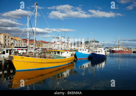 Angeln, Boote, Victoria Dock und historischen Gebäuden, Hunter Street, Hobart, Tasmanien, Australien Stockfoto