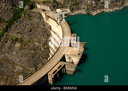 Vogelperspektive von Wasserdamm Besitzer-Avignonet am Fluss Drac, Rhône-Alpes, Frankreich Stockfoto