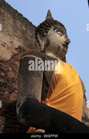 Buddha-Statue im Wat Sr ich Rattanamahathat Chanliang, in Si Satchanalai, Thailand Stockfoto