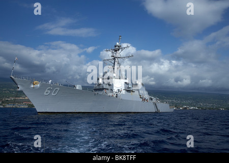 Der amerikanische Zerstörer USS Paul Hamilton aus Kailua-Kona, Hawaii, USA Stockfoto