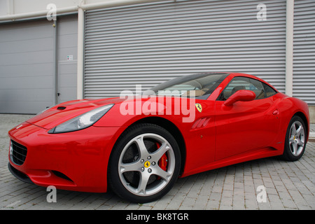 Ein roter Ferrari California Stockfoto