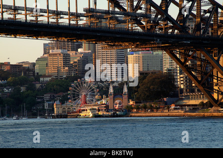 Sydney Harbour Bridge und Luna Park in Sydney, New South Wales, Australien Stockfoto