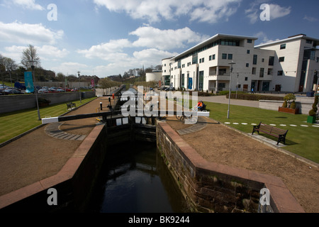 Hannas Sperren auf der Lagan Kanalschleusen als Bestandteil der Lagan Valley Konferenz- und Zentrum Lisburn Inselstadt wiederhergestellt Stockfoto