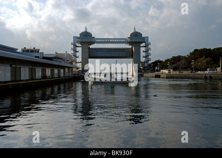 Japan, Numazu: Anti-Tsunami-Barriere Stockfoto