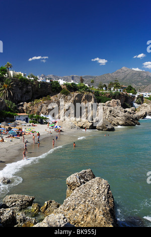 Blick auf Playa de Calahonda, Nerja, Andalusien, Spanien Stockfoto