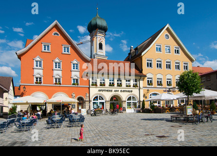 Marienplatz-Platz mit St. Nikolaus Kirche in der historischen Stadt Immenstadt, Allgäu, Bayern, Deutschland, Europa Stockfoto