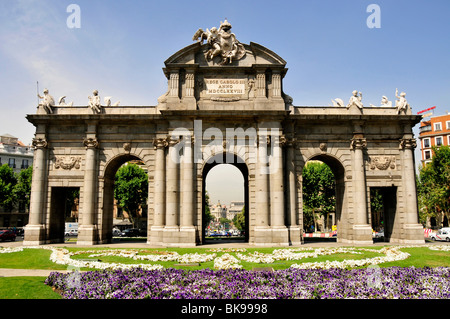 Puerta del Alcalá, Alcalá-Tor, Madrid, Spanien, Iberische Halbinsel, Europa Stockfoto