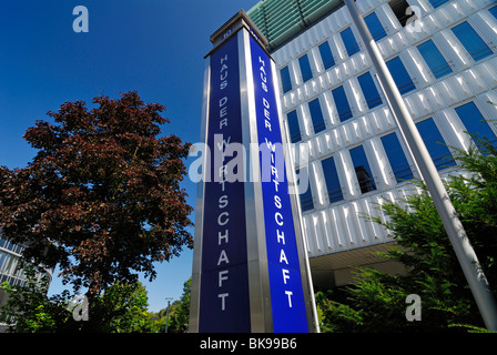 Haus der Wirtschaft, Haus der Wirtschaft in der City Nord, Winterhude, Hamburg, Deutschland, Europa Stockfoto