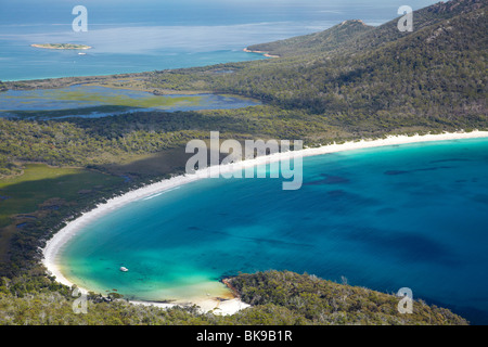 Wineglass Bay, Freycinet National Park, Freycinet Peninsula, östlichen Tasmanien, Australien - Antenne Stockfoto