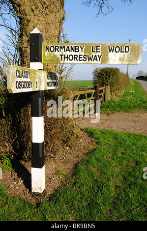 Die Wolds Lincolnshire Wegweiser. Stockfoto