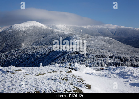 Die Presidential Range von Mount Pierce in den White Mountains, New Hampshire USA Notizen: Mount Washington ist berühmt für die höchsten Windböe, die jemals auf der Erde bei 231 Meilen pro Stunde auf 12. April 1934 gemessen Stockfoto