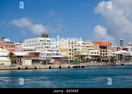 Blick auf die Uferpromenade von Hamilton, Bermuda. Stockfoto