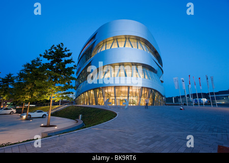 Mercedes-Benz Museum, Bad Cannstatt, Stuttgart, Baden-Württemberg, Deutschland Stockfoto