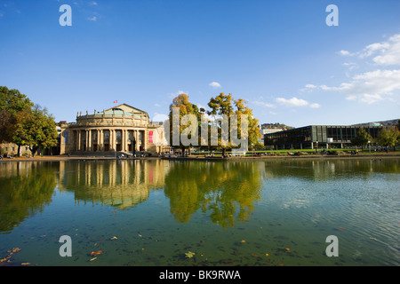 Blick über Eckensee, Nationaltheater, Stuttgart, Baden-Württemberg, Deutschland Stockfoto