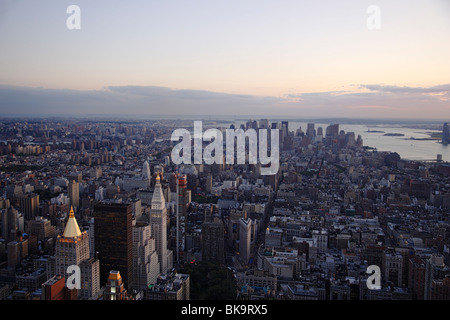 Blick vom Empire State Building über südlichen Manhattan, New York City, New York, USA Stockfoto