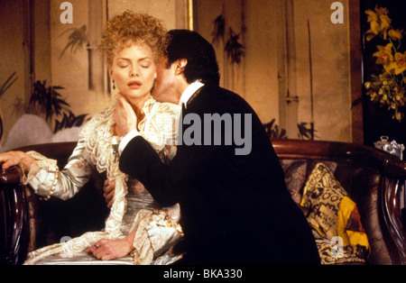 DAS ALTER VON UNSCHULD (1992) MICHELLE PFEIFFER, DANIEL DAY-LEWIS AOI 130 Stockfoto