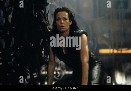 ALIEN: AUFERSTEHUNG (1997) SIGOURNEY WEAVER ALRN 036 Stockfoto