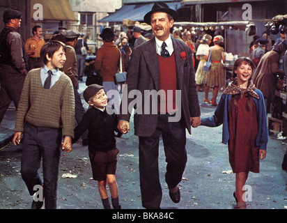 BEDKNOBS UND BROOMSTICKS (1971) IAN WEIGHILL, ROY SNART, DAVID TOMLINSON, CINDY O' CALLAGHAN BKBS 009FOH Stockfoto