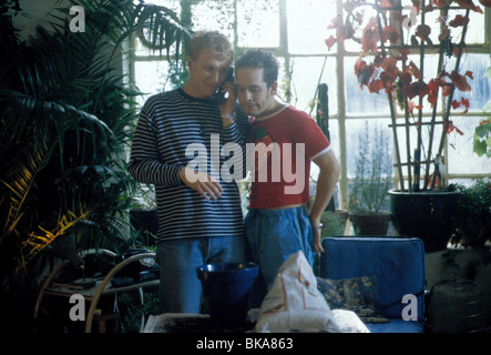 SCHLAFZIMMER UND FLURE (1998) KEVIN MCKIDD, TOM HOLLANDER BAHW 027 Stockfoto