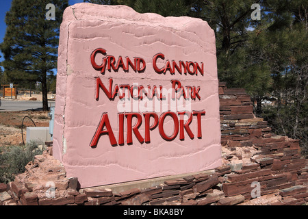 Grand Canyon National Park Airport Schild am Eingang zum Flughafen Stockfoto