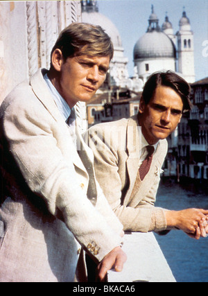 BRIDESHEAD REVISITED (TV) ANTHONY ANDREWS, JEREMY IRONS BHRV 001 Stockfoto