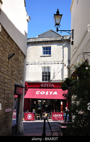 Mittlere Hauptstraße von Union Street, Stroud, Gloucestershire, England, Vereinigtes Königreich Stockfoto