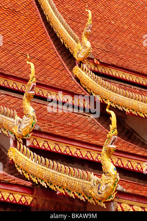 Dach-Detail am Wat Chetawan buddhistischer Tempel in Chiang Mai, Thailand. Stockfoto