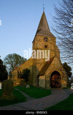 Burwash Pfarrkirche St. Bartholomäus Stockfoto