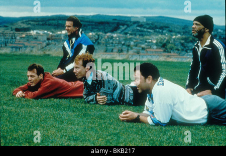 DER VOLLE MONTY (1997)-HUGO SPEER, TOM WILKINSON, STEVE HUISON, MARK ADDY, PAUL BARBIER FMY 038 Stockfoto