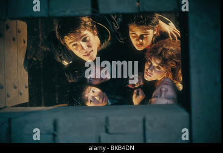 DIE GOONIES (1985) KE HUY QUAN, SEAN ASTIN, JOSH BROLIN, COREY FELDMAN, KERRI GREEN, MARTHA PLIMPTON GOO 027 Stockfoto